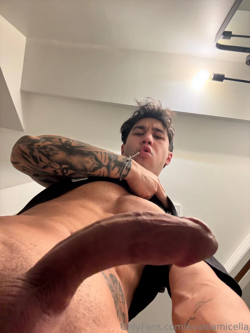 I like when you re on your knees for me 