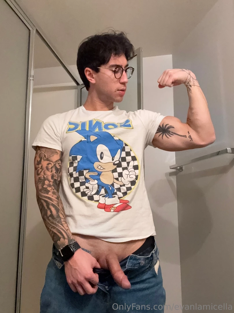 Do you like it when i flex for you 