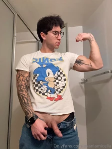 Do you like it when i flex for you