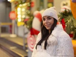 Incredible charge of mood and energy christmas mood penetrates into