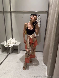 They say modesty adorns but not me this photo is like a light