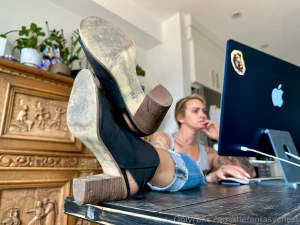 Working right through my lunch break today so i can head home early part 9