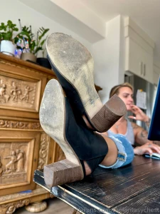 Working right through my lunch break today so i can head home early part 8