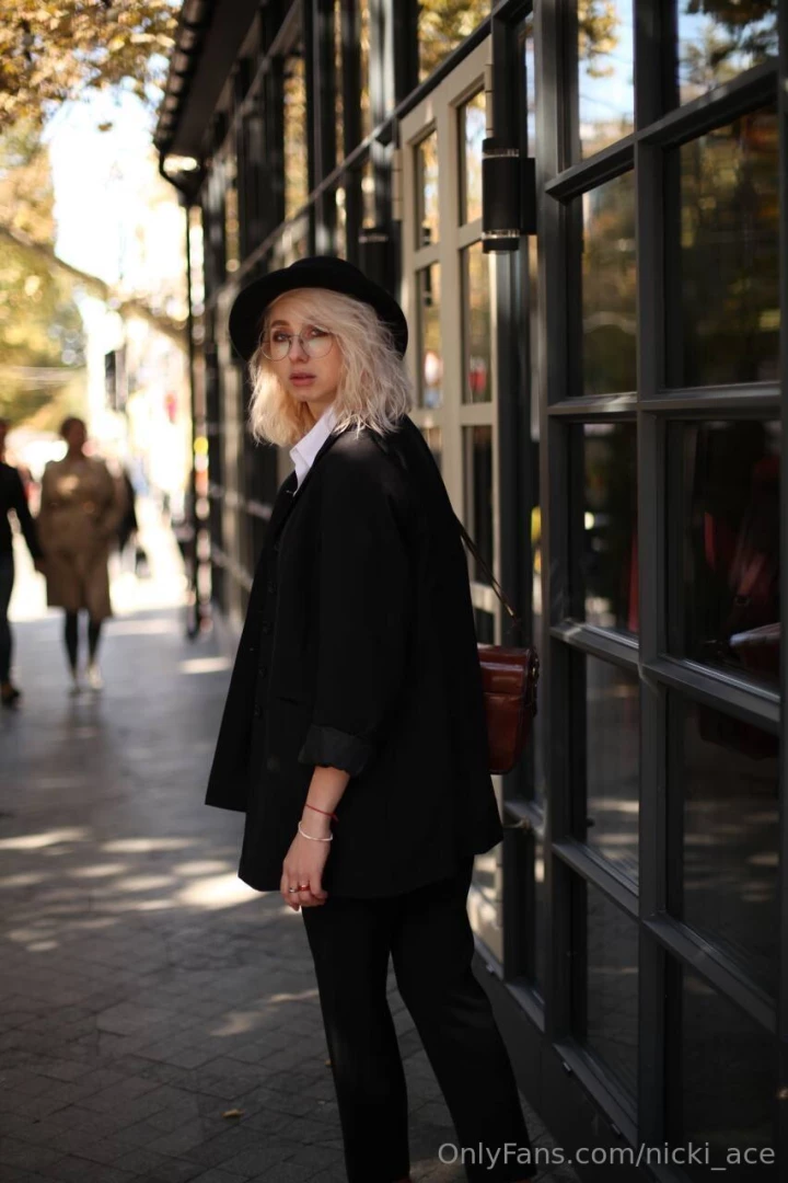 Finding beauty in the everyday and magic in the mundane 