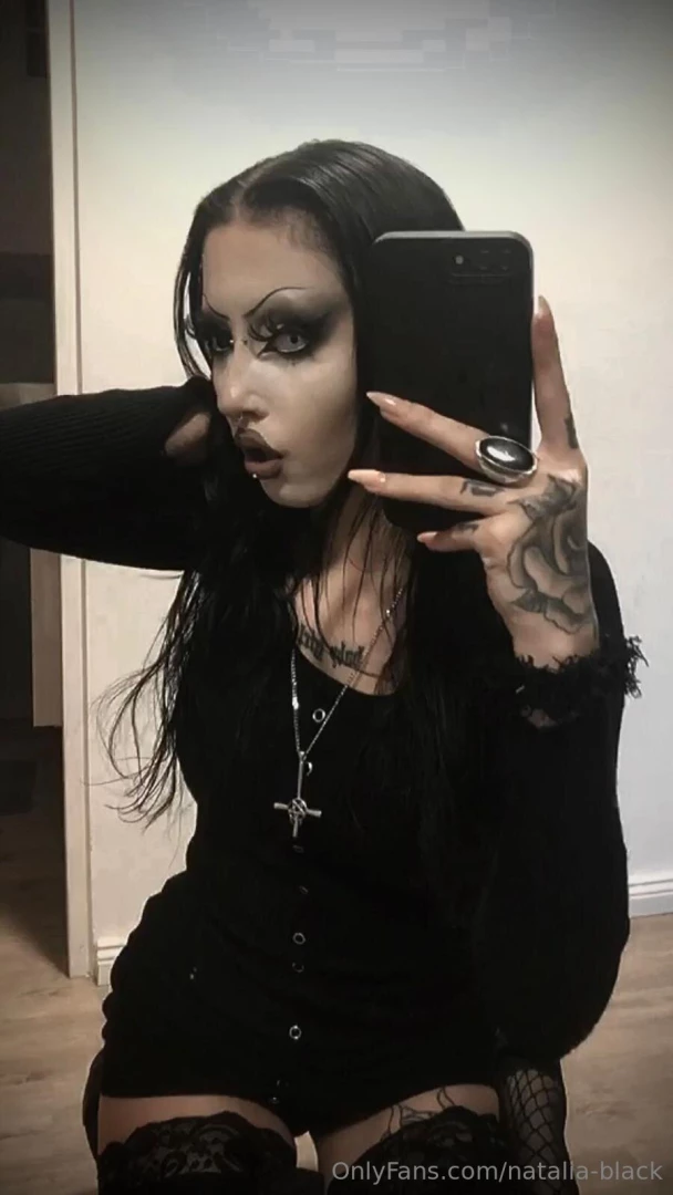 Schwarz steht mir am besten oder was meinst du mein kleiderschrank 