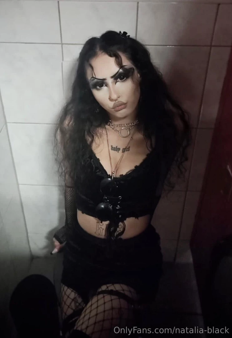 Die nacht geh rt mir wer hat den mut mich in meiner welt zu begleiten 