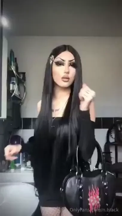 Ich bin soo verliebt in meine neue tasche aber jetzt fehlen noch die 