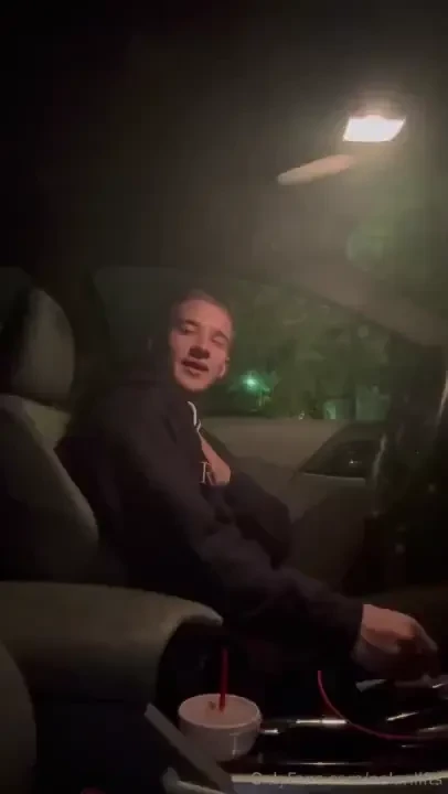 Just kinda messing around haha lmk if you want the rest of the video 