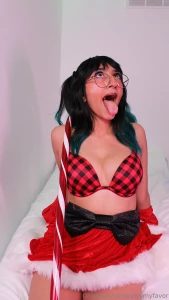 Care to fuck mrs clause silly part 9