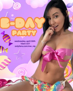 Cum celebrate my birthday with me