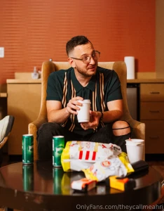 Don t talk to me until have had my cup of p