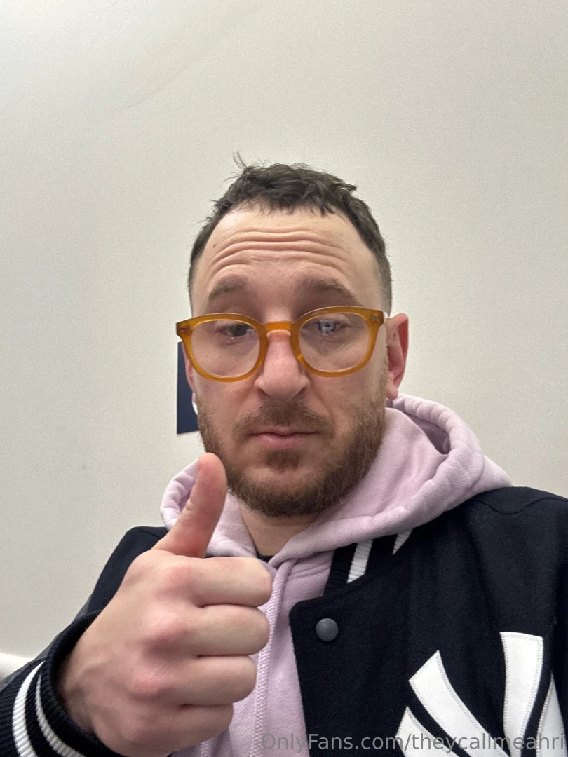 I love to catch your base balls 