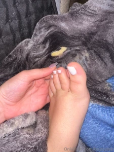 The lady doing my toes said you have very pretty feet honey