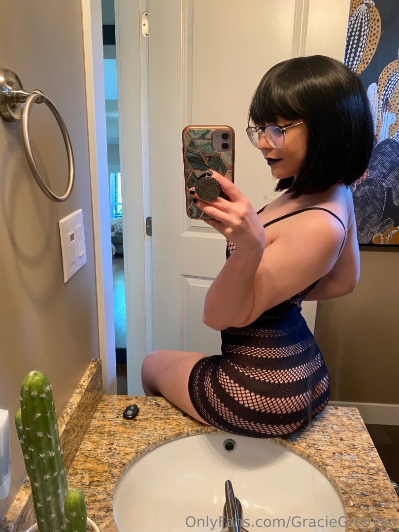 Goth gracie is serving dark desires and curves you can t resist 