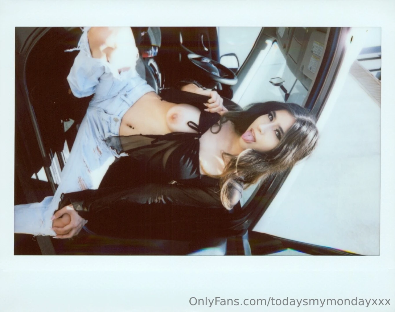 Brand new big titty dazz gives handjob in the car she needed a ride part 5 