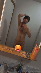 I love my bathroom mirror what type of pics should i take uncensored