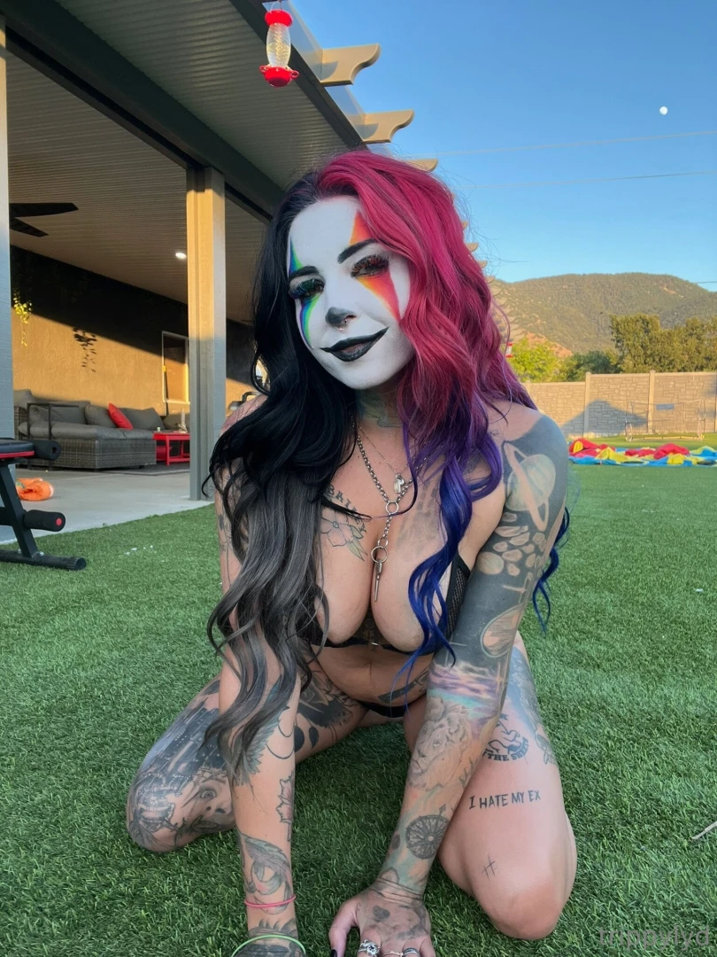 Going live at 4pm in 5h clown thursday 