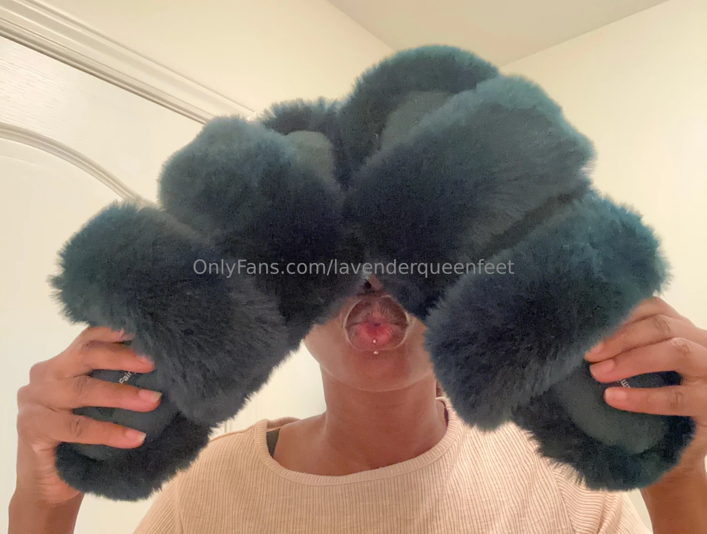 Thank you to xa3840 for these oh so fuzzy slippers 