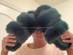 Thank you to xa3840 for these oh so fuzzy slippers