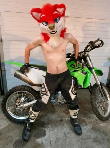 Took a whole bunch of new photos and a video just for y all yesterday