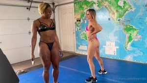 loracr0ss - It s lora cross versus sugar diamond technique versus thicc thighs 