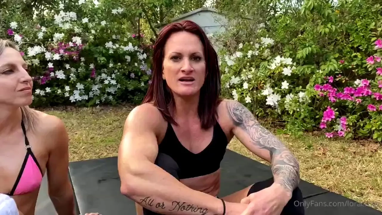 In this wrestling match it s lora cross versus taperedp rules are 