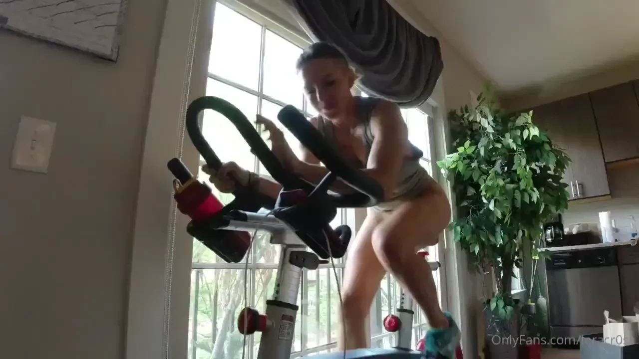 The full video with different gratuitous angle of my ass working while 
