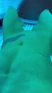 Tanning in the gym makes me horny