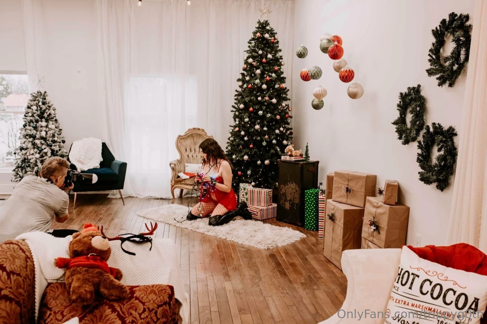 Bts of the christmas photoshoot wildlunaphotography 