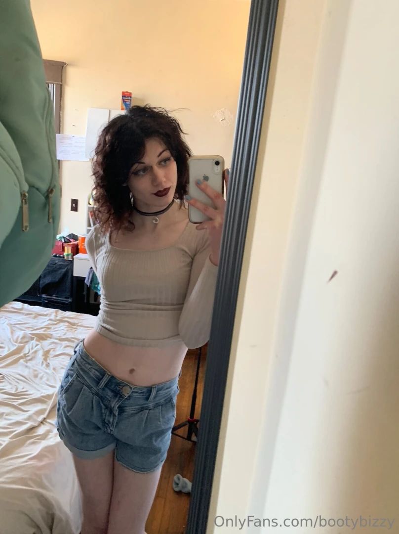 I heard you like trans girls daddy 