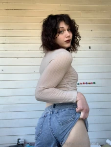 Just a little peek part 89