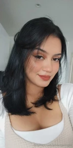 Only i can cure your broken heart