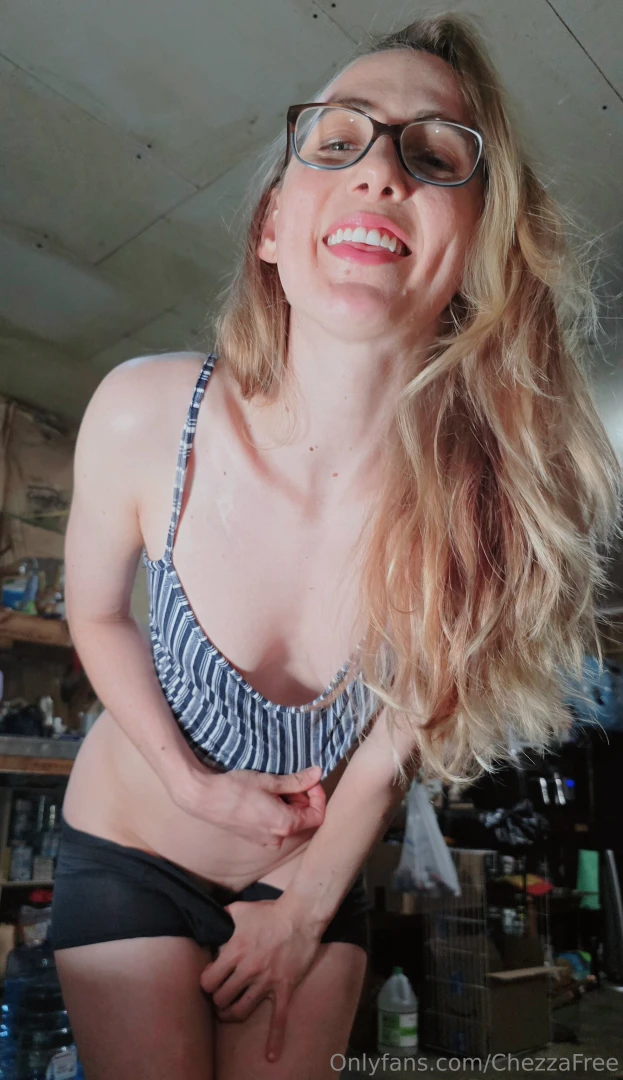 This country girl is breed-worthy let s grow these udders 