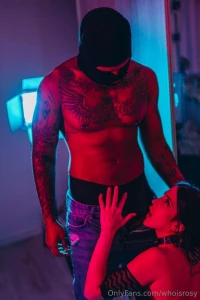 Sblocca la 2a parte del set fotografico con asia bvogue fatta da