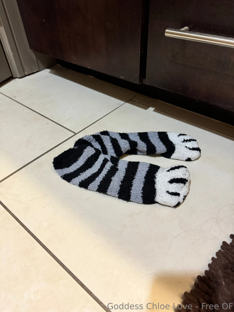 5 day wear disgusting ready to ship us only btw fuzzy socks usually part 2 