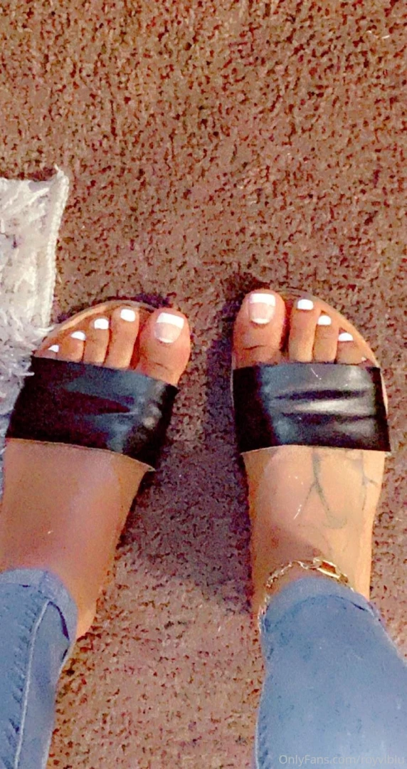 Sooooo who likes feet 
