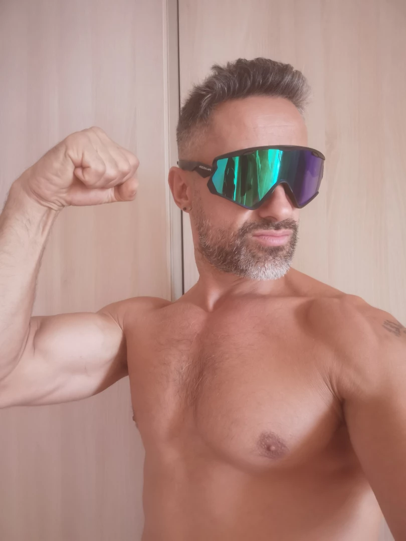 I am rady for a new content from fansly see you there after 1 october part 1 