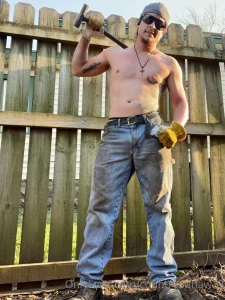 Good evening to work in the garden