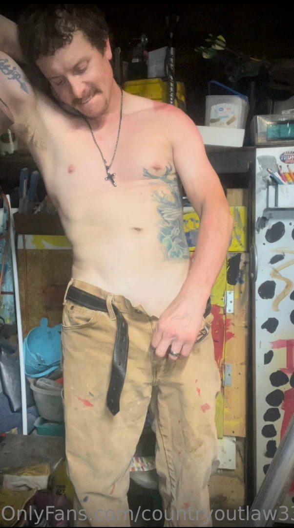 Think i got a little sun today wearing the tank top 