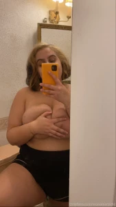 Just got home from moving all my plants to my new place do y all wanna part 4