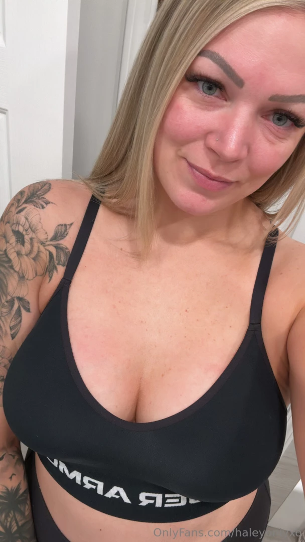 Under armour kind of girl 