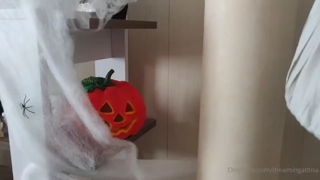 Waiting for halloween 