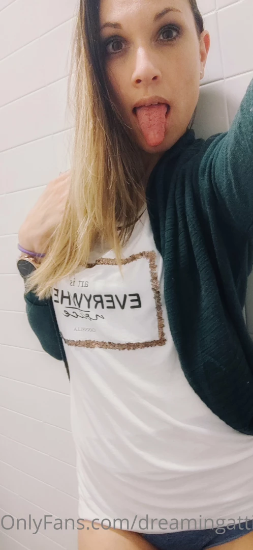 How are you today send a message to me or join my vip page gattinavoy 