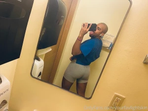 Musty work booty who want it lol
