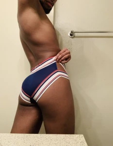 Big booty sticking out my daisy dukes will start a riot part 1