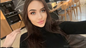 Discover the candid page of horny hottie a_alexxxaa_alx she is part 4