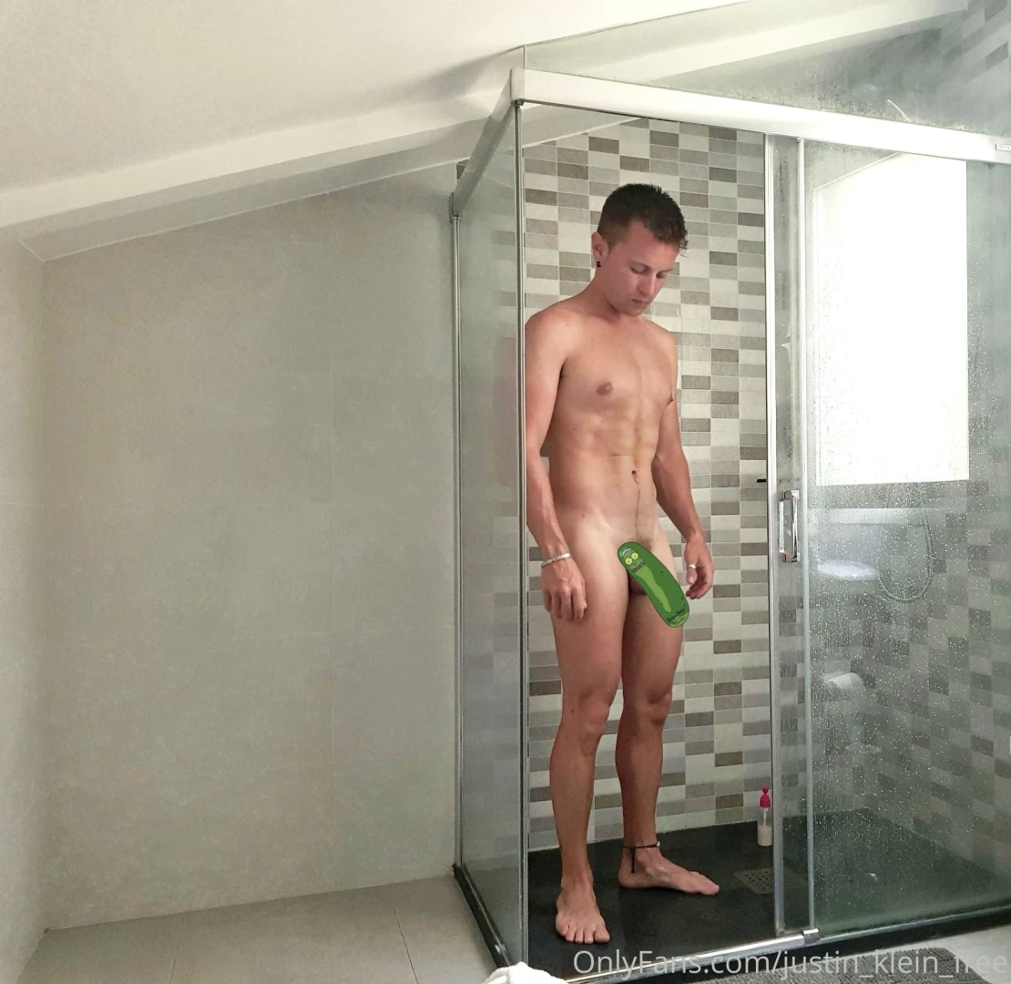 A refresh shower while you watch me look my dick justin_klein 