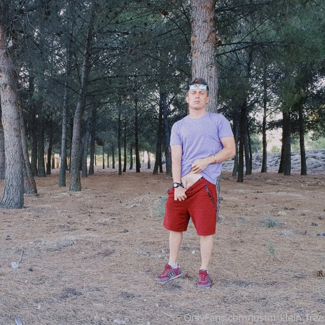 My friend takes pics of me in the distance and i take his dick out 