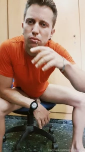 Look at the cum that comes out of the cock do you want to try it too 6 part 1