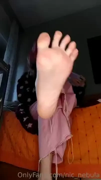 E questa prospettiva stai l per terra a guardarmi giocare che tesoro - 